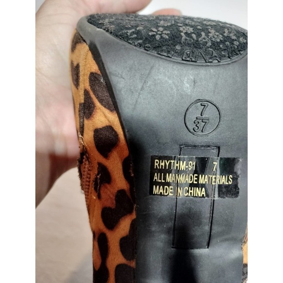 Charlotte Russe Cheetah Print Heeled Ankle Height Booties woman size 7 /37 - Picture 8 of 12
